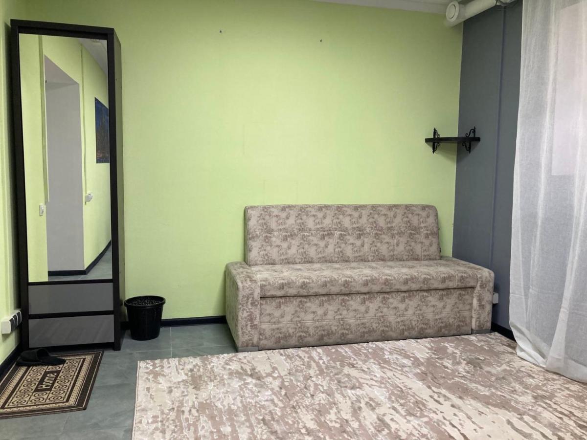 Battle Mile Hostel Cherkasy Ngoại thất bức ảnh