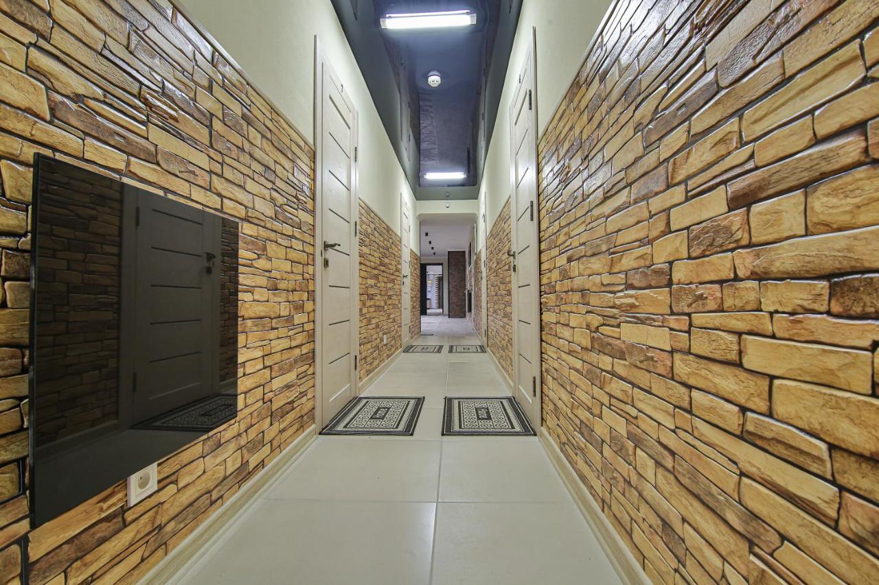 Battle Mile Hostel Cherkasy Ngoại thất bức ảnh