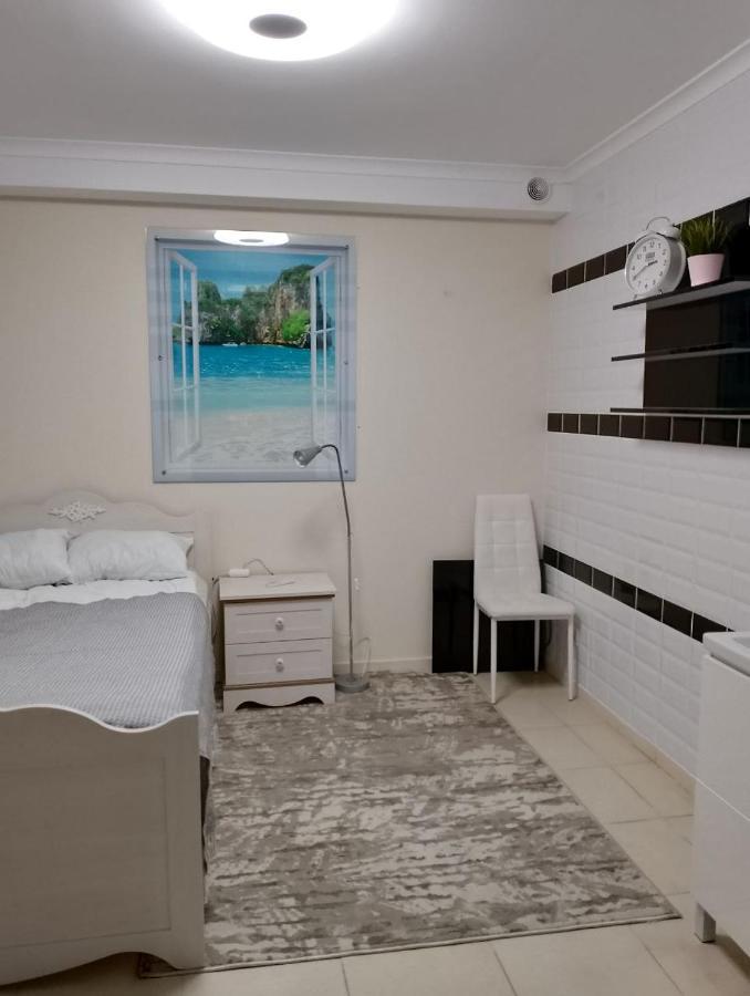 Battle Mile Hostel Cherkasy Ngoại thất bức ảnh